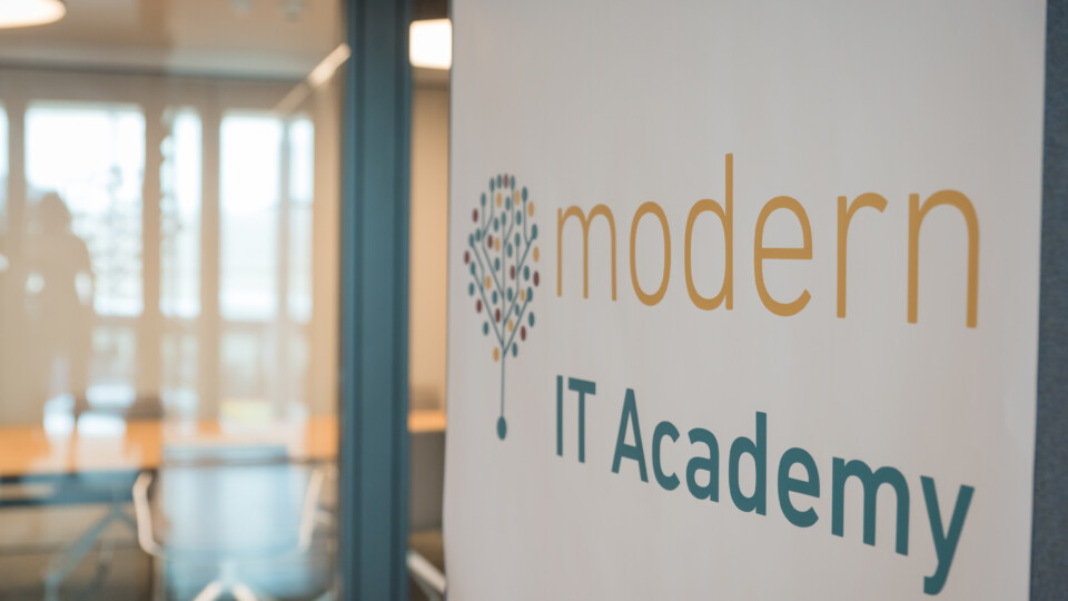 Modern IT Academy 2692