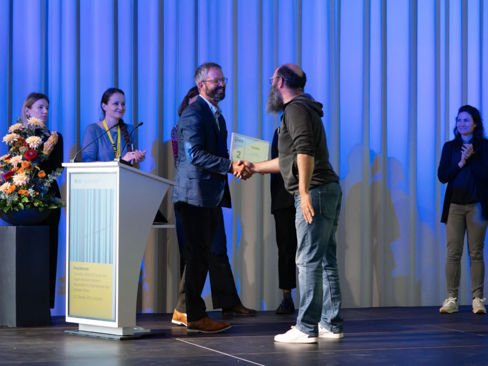 GEWA Preisuebergabe Buehne 1 klein