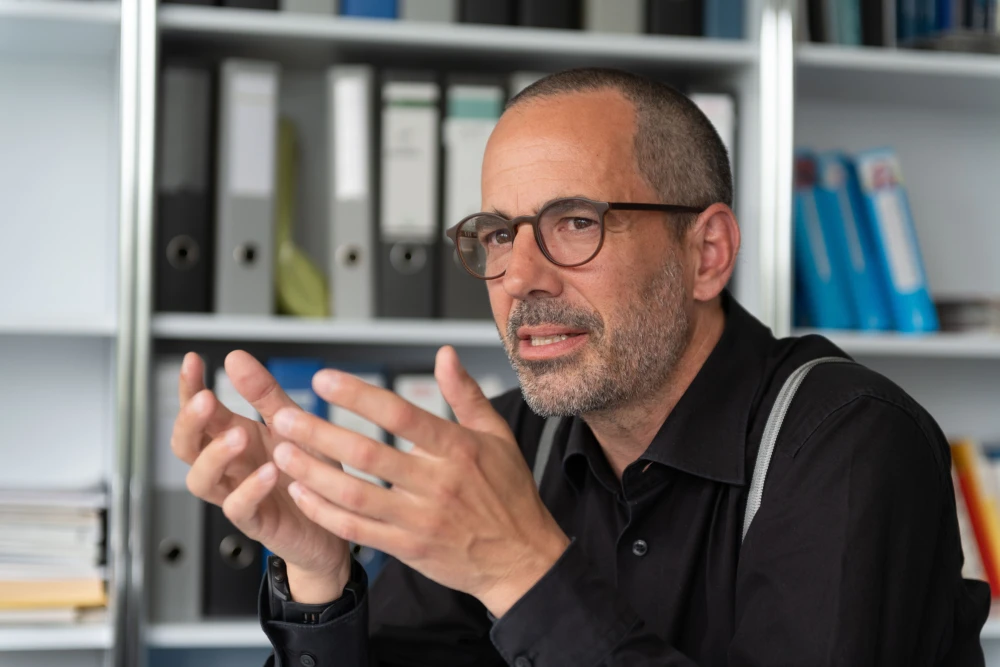 Moritz Daum komprimiert